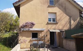 Triplex dans un petit village au bord de l'ognon.